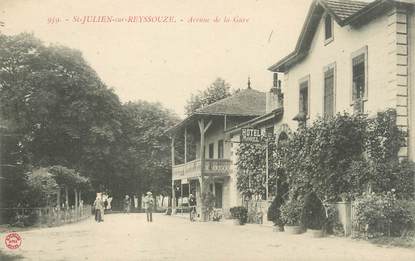/ CPA FRANCE 01 "Saint Julien sur Reyssouze, avenue de la gare"