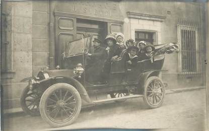 CARTE PHOTO AUTOMOBILE devant la pharmacie H. STETTI