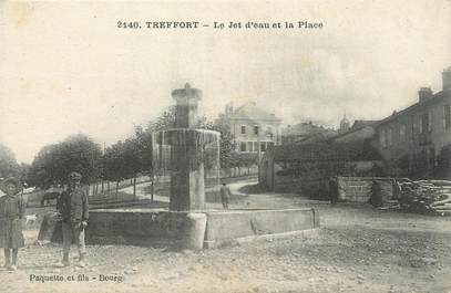 / CPA FRANCE 01 "Treffort, le jet d'eau et la place"