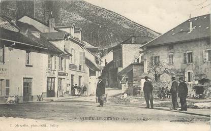 / CPA FRANCE 01 "Virieu le Grand, la place"