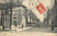 94 Val De Marne / CPA FRANCE 94 "Villejuif, av des écoles et l'entrée de l'hospice"