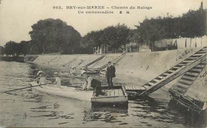 / CPA FRANCE 94 "Bry sur Marne, chemin du Halage"