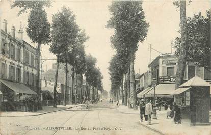 / CPA FRANCE 94 "Alfortville, la rue du pont d'Ivry"