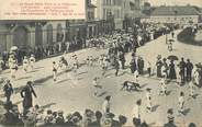 10 Aube CPA  FRANCE 10 "Troyes, le Grand défilé, place de la Préfecture" / CHIEN AMBULANCIER