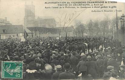 CPA  FRANCE 10 "Troyes, Manifestation des vignerons champenois de l'Aube, 1911"