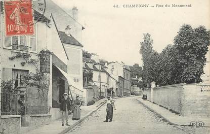 / CPA FRANCE 94 "Champigny, rue du monument"