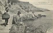 29 Finistere CPA FRANCE 29 "La Pointe du Raz, le Port de Bestrée, préparatifs pour la Pêche aux langoustes"