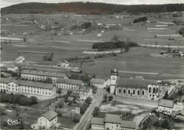 / CPSM FRANCE 88 "Fraize, les écoles, l'église et le cimetière militaire"