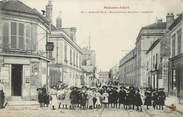 94 Val De Marne / CPA FRANCE 94 "Maisons Alfort, grande rue" / ENFANTS