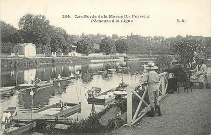 / CPA FRANCE 94 "Le Perreux, les bords de la Marne" / PÊCHE
