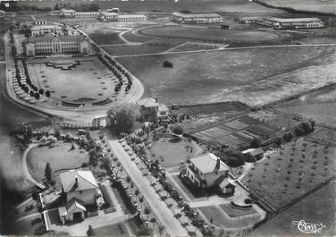 / CPSM FRANCE 88 "Mirecourt, vue aérienne, hôpital psychiatrique de Ravenel "