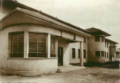 / CPSM FRANCE 88 "Mirecourt, hôpital psychiatrique de Ravenel, entrée d'un pavillon d'hospitalisation"