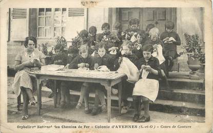 / CPA FRANCE 95 "Colonie d'Avernes, cours de couture"