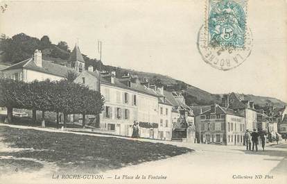 / CPA FRANCE 95 "La Roche Guyon, la place de la Fontaine"
