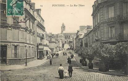 / CPA FRANCE 95 "Pontoise, la rue Thiers"