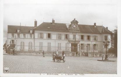 / CPSM FRANCE 95 "Pontoise, l'hôtel de ville"