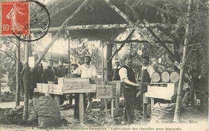 CPA FRANCE 41 "Fêtes de Blois, Exposition forestière, fabrication des chevilles pour traversés"