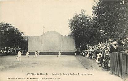 CPA FRANCE 64 "Env. de Biarritz, Fronton du Brun à Anglet, Partie de Pelote basque"