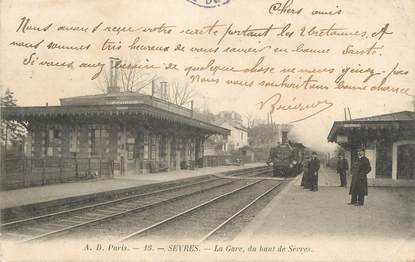 / CPA FRANCE 92 "Sèvres, la gare, du haut de Sèvres"