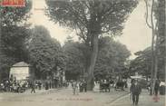 92 Haut De Seine / CPA FRANCE 92 "Suresnes, sortie du Bois de Boulogne"