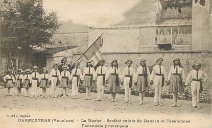 CPA FRANCE 84 "Carpentras, la Ruche, société de danses et farandoles provençales"