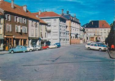 / CPSM FRANCE 88 "Senones, place Clémenceau et l'ancien château des Princes de Salm"