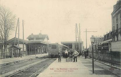 / CPA FRANCE 93 "Le Raincy, la gare"