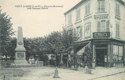 / CPA FRANCE 77 "Crécy en Brie, place du monument"