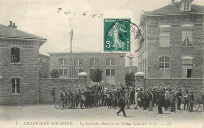 / CPA FRANCE 77 "Champagne sur Seine,la sortie des ouvriers de l'usine Schneider "