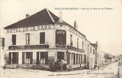 / CPA FRANCE 77 "Isles Les Meldeuses, rue de la gare et de Trilport"