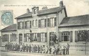 77 Seine Et Marne / CPA FRANCE 77 "Fontaine Fourche, la mairie, les écoles"