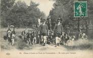 77 Seine Et Marne / CPA FRANCE 77 "Chasse à courre en forêt de Fontainebleau, en route pour l'attaque"