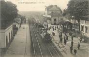 77 Seine Et Marne / CPA FRANCE 77 "Fontainebleau, la gare" /  TRAIN