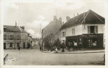 / CPSM FRANCE 77 "Jouy sur Morin, la rue Saint Pierre"