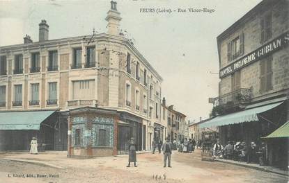 CPA FRANCE 42 "Feurs, la rue Victor Hugo"