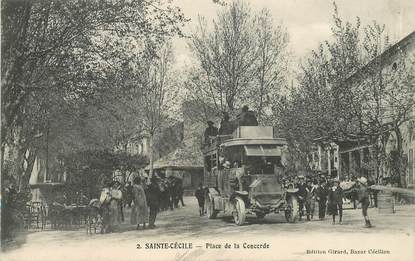  CPA FRANCE 84   "Sainte Cécile, Place de la Concorde" / AUTOBUS