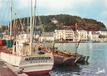 / CPSM FRANCE 29 "Audierne, le port de pêche" / BATEAU