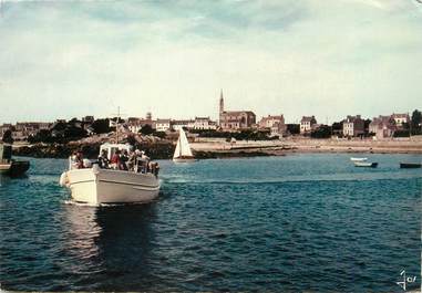 / CPSM FRANCE 29 "Ile de Batz, vue générale et la vedette pour Roscoff"