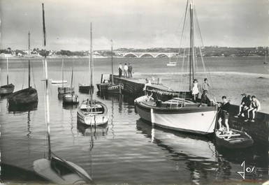 / CPSM FRANCE 29 "Brest, Saint Marc, le bassin des Yachts" / BATEAUX