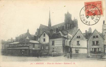 CPA FRANCE 80 "Amiens, la place des Huchers"