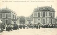 42 Loire CPA FRANCE 42 "Saint Etienne, sortie du Personnel de la Fabrique de velours GIRON Frères"