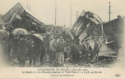 / CPA FRANCE 77 "Catastrophe de Melun, le rapide de Marseille tamponne le train poste"