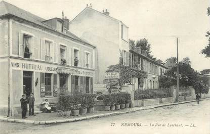 / CPA FRANCE 77 "Nemours, la rue de Larchant"