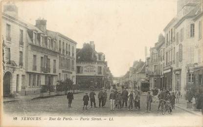 / CPA FRANCE 77 "Nemours, rue de  Paris"