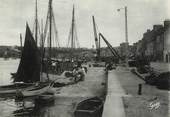 29 Finistere / CPSM FRANCE 29 "Camaret sur Mer, le quai"