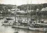 29 Finistere / CPSM FRANCE 29 "Douarnenez, thoniers dans le port"