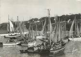 29 Finistere / CPSM FRANCE 29 "Douarnenez, sardiniers au port"