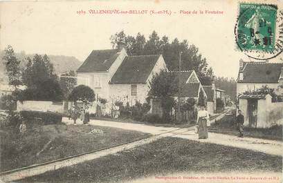 / CPA FRANCE 77 "Villeneuve sur Bellot, place de la Fontaine"