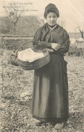 / CPA FRANCE 46 "Rocamadour, paysanne du Causse" / FOLKLORE