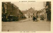 56 Morbihan / CPA FRANCE 56 " Baud, la place "